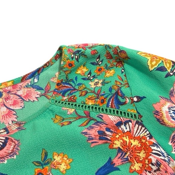 Anthropologie Fig and Flower Floral Flounce Sleeve Blouse - Size MP - Picture 3 of 9